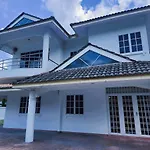 5 Min To Ipoh Town Pasir Puteh 5Br 22Pax