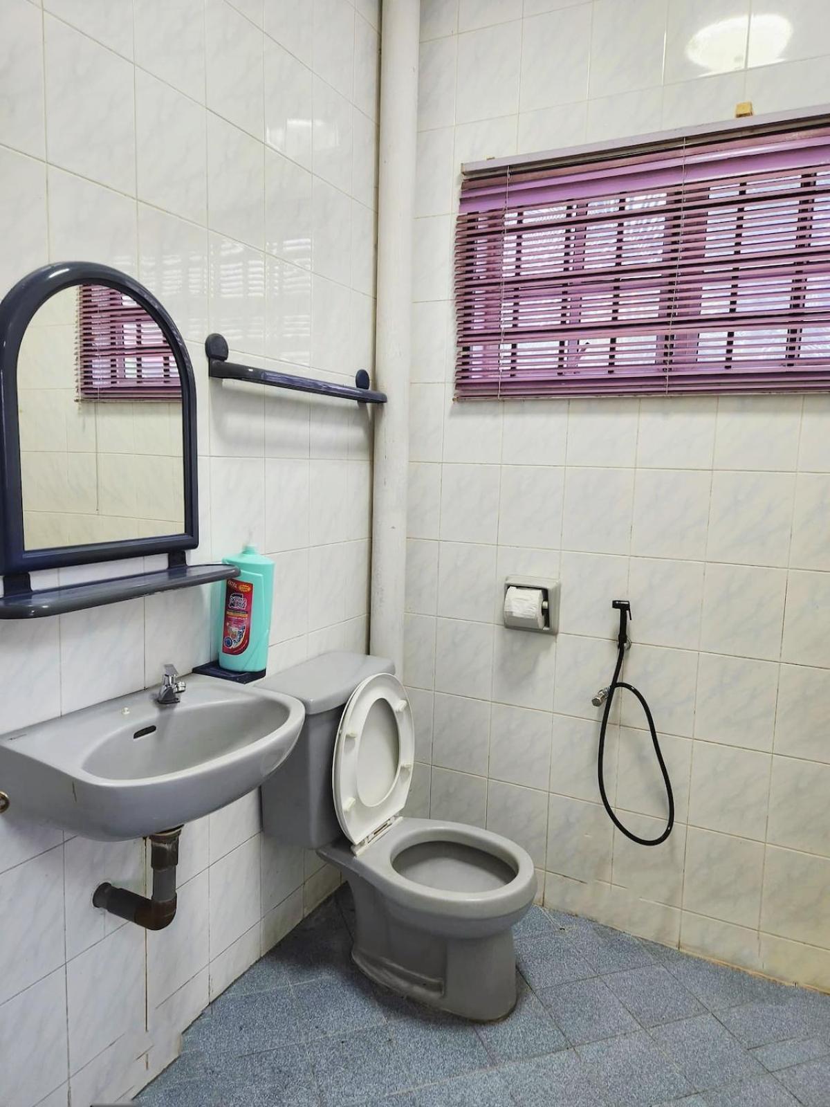 5 Min To Town Pasir Puteh 5br 22pax Ipoh
