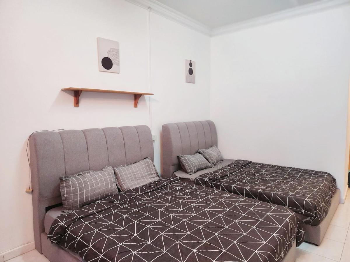 5 Min To Town Pasir Puteh 5br 22pax