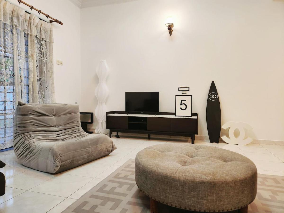 5 Min To Town Pasir Puteh 5br 22pax Rumah percutian