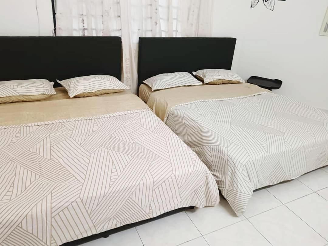 5 Min To Town Pasir Puteh 5br 22pax Rumah percutian