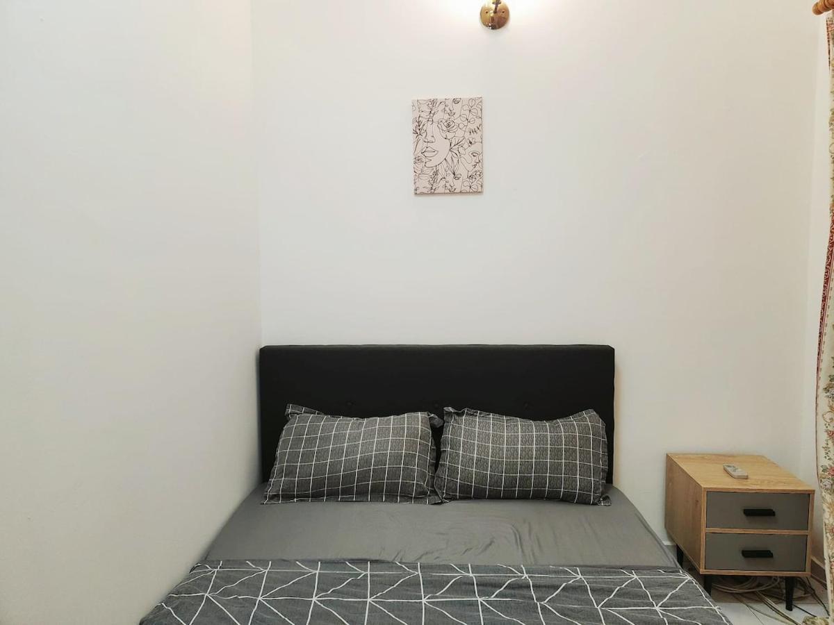 5 Min To Town Pasir Puteh 5br 22pax *