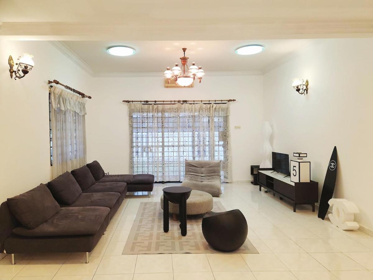 Rumah percutian 5 Min To Town Pasir Puteh 5br 22pax Ipoh