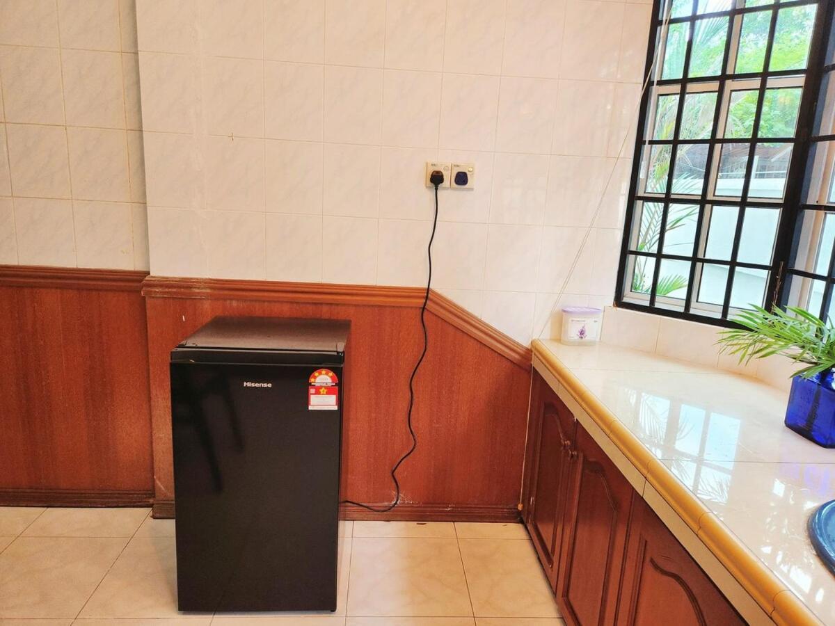 5 Min To Town Pasir Puteh 5br 22pax